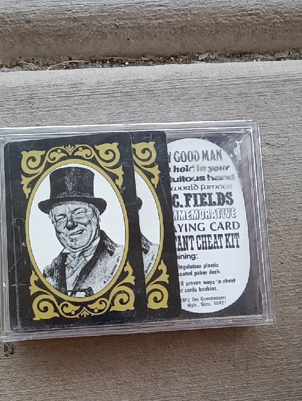 Commemorative Playing Card Cheat Kit - Black & Gold